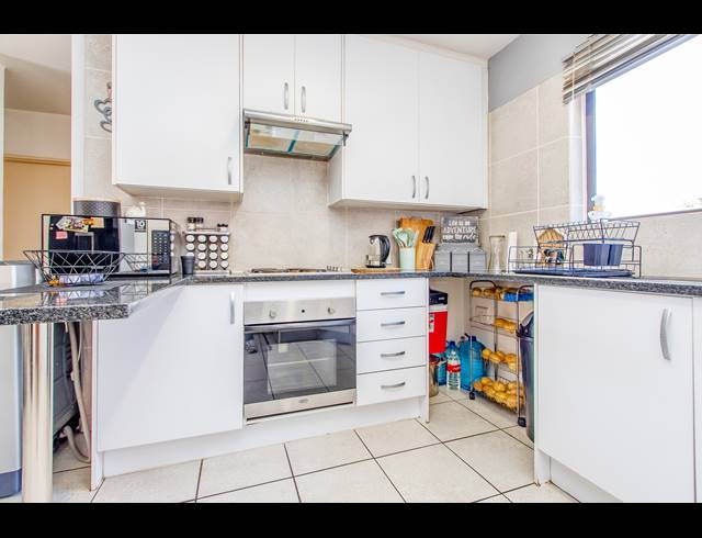 2 BEDROOM APARTMENT FOR SALE IN HONEYDEW